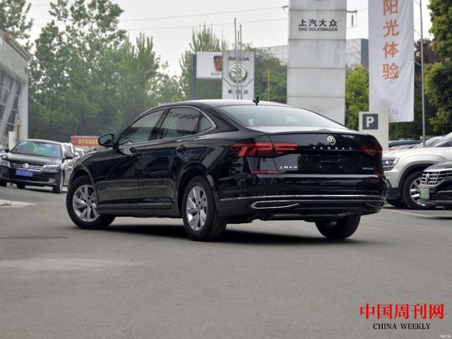 大眾帕薩特降至14.5W！品質(zhì)比肩奧迪A4L，還在考慮選本田雅閣