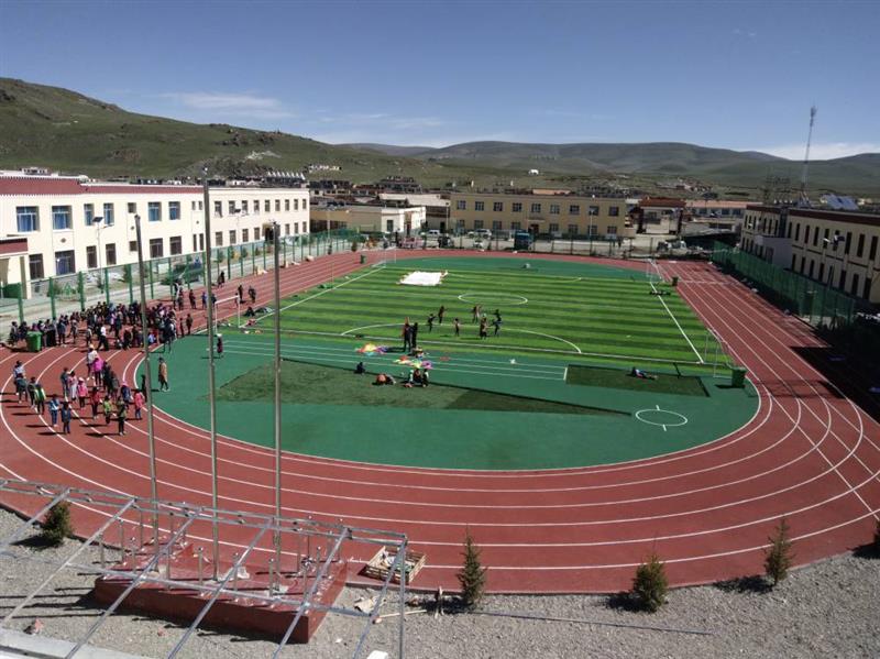 治多教師用堅(jiān)守精神扎根基層，點(diǎn)亮教育的希望明燈