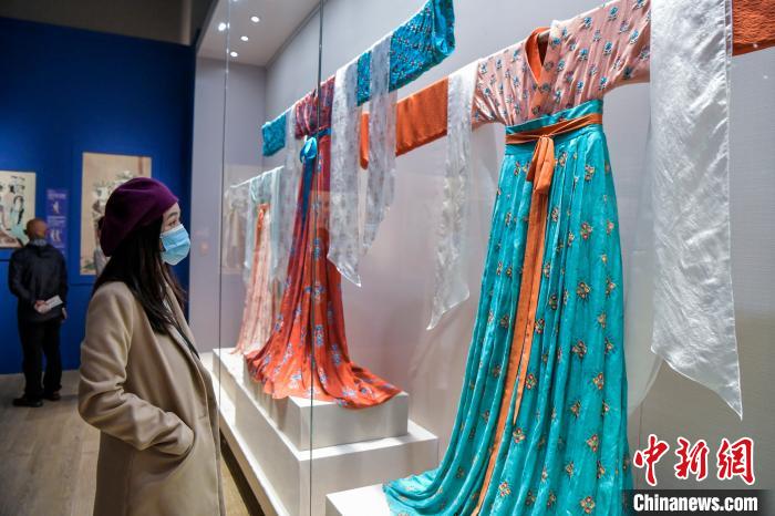 敦煌石窟藝術展在海南開展 海陸兩條絲綢之路跨時空交流 敦煌石窟藝術展在海南開展 海陸兩條絲綢之路跨時空交流