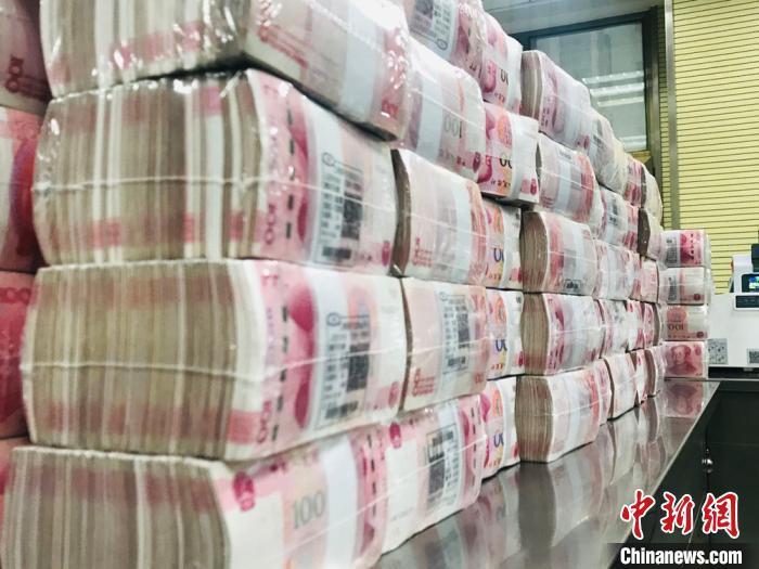 人民幣資料圖。艾慶龍 攝
