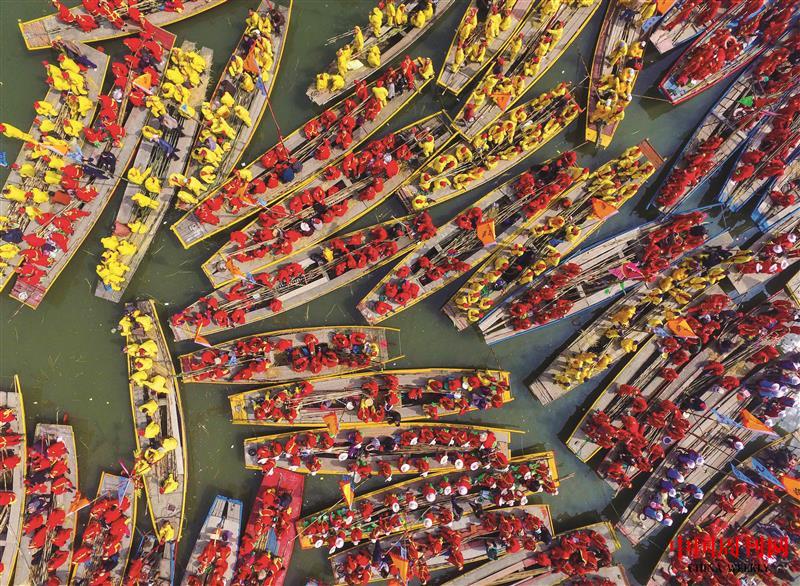 鳥瞰會(huì)船.jpg 鳥瞰會(huì)船.jpg