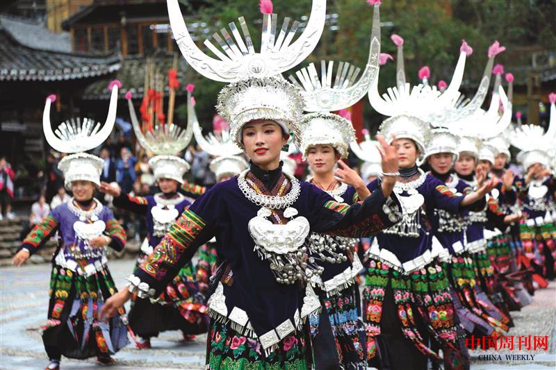 貴陽(yáng)民族風(fēng)情圖.jpg 貴陽(yáng)民族風(fēng)情圖.jpg