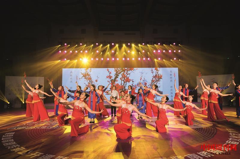 南橋鎮(zhèn)一大批原創(chuàng)小戲、多幕戲登上舞臺，藝術質量不斷提升.jpg