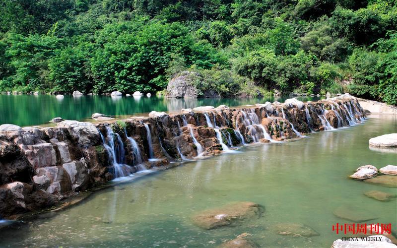 攝圖網(wǎng)_320458273_中國(guó)云臺(tái)山的瀑水和級(jí)聯(lián)力量溪流運(yùn)動(dòng)旅行地質(zhì)地質(zhì)學(xué)旅游瀑布藍(lán)色吸引力(企業(yè)商用).jpg