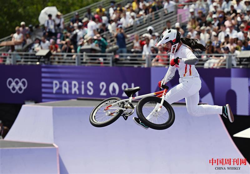 女子自由式小輪車，鄧雅文摘得金牌.jpg